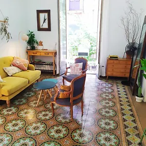 Con Salón Privado En La Rambla Habitación en casa particular Gerona