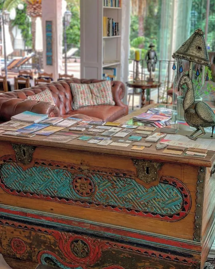 Jardines De La Reina Boutique Bed & Breakfast Marbella