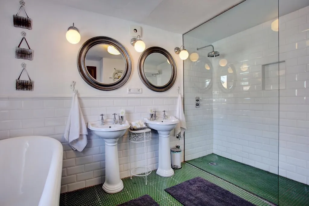 Jardines De La Reina Boutique Bed & Breakfast Marbella Spagna